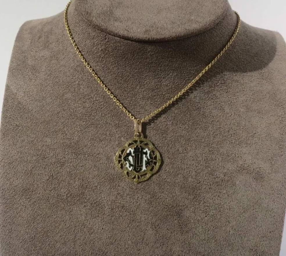 Pendentif monogramme ajouré émail or