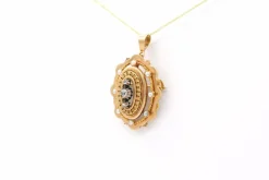 Pendentif Napoléon III en or jaune serti de perles et de diamants