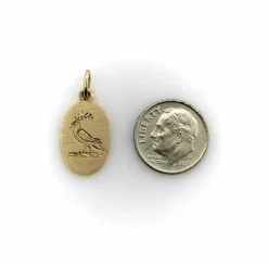 Pendentif Oiseau de la Paix gravé à la main en or 14 carats