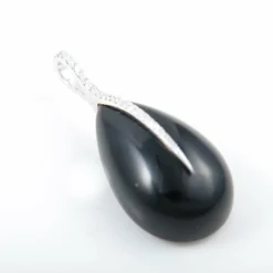 Pendentif or blanc, diamants et agate