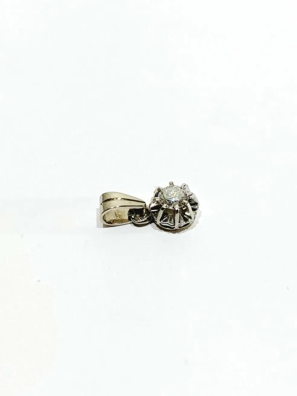 Pendentif or blanc platine et diamant