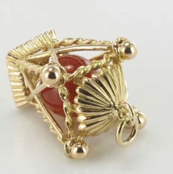 Pendentif or pagode cornaline