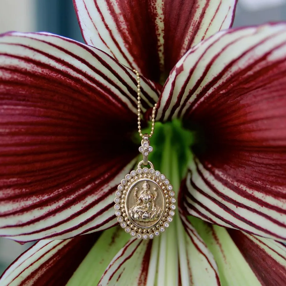 Pendentif Orly Marcel Lakshmi en or jaune avec halo de diamants