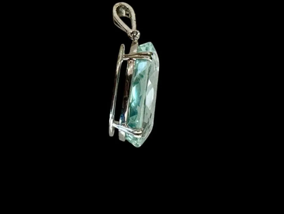 Pendentif platine aigue-marine
