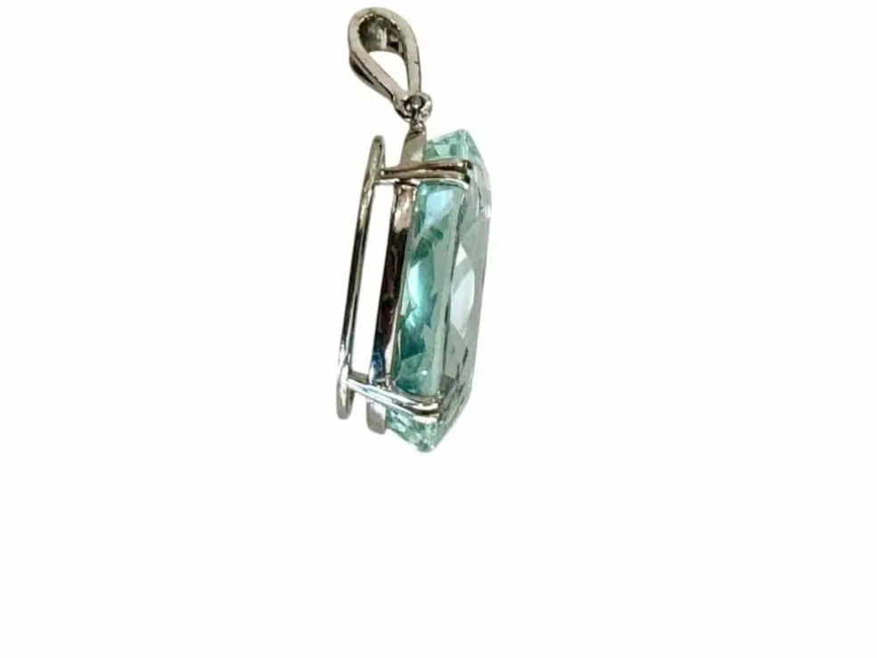 Pendentif platine aigue-marine