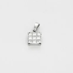 Pendentif Princesse 9 diamants
