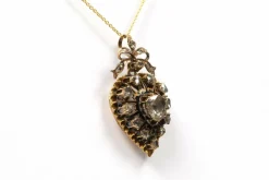 Pendentif reliquaire Napoléon III or jaune, émail et diamants taille rose