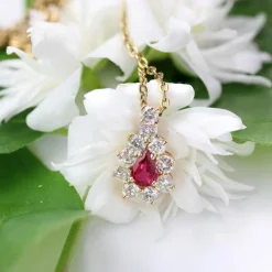Pendentif rubis et diamants