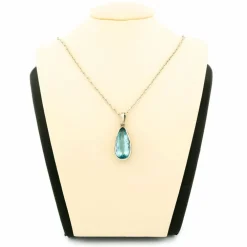 Pendentif solitaire en platine 18 carats et aigue-marine