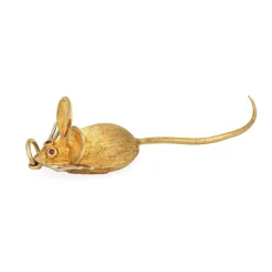 Pendentif souris en or jaune des années 1960