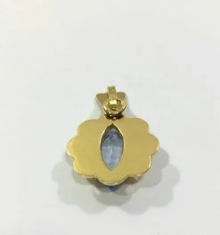 Pendentif Topaze Bleue