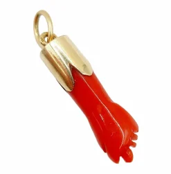 Pendentif vintage main de figa or jaune 18 carats corail rouge de Méditerranée