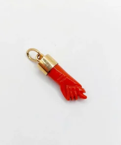 Pendentif vintage main de figa or jaune 18 carats corail rouge de méditerranée
