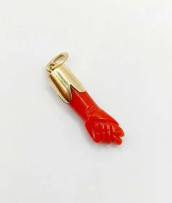 Pendentif vintage main de figa or jaune 18 carats corail rouge de Méditerranée