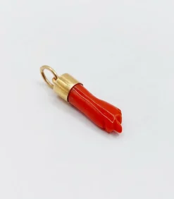 Pendentif vintage main de figa or jaune 18 carats corail rouge de méditerranée