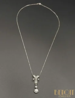 Pendentif vintage Noeud platine diamants
