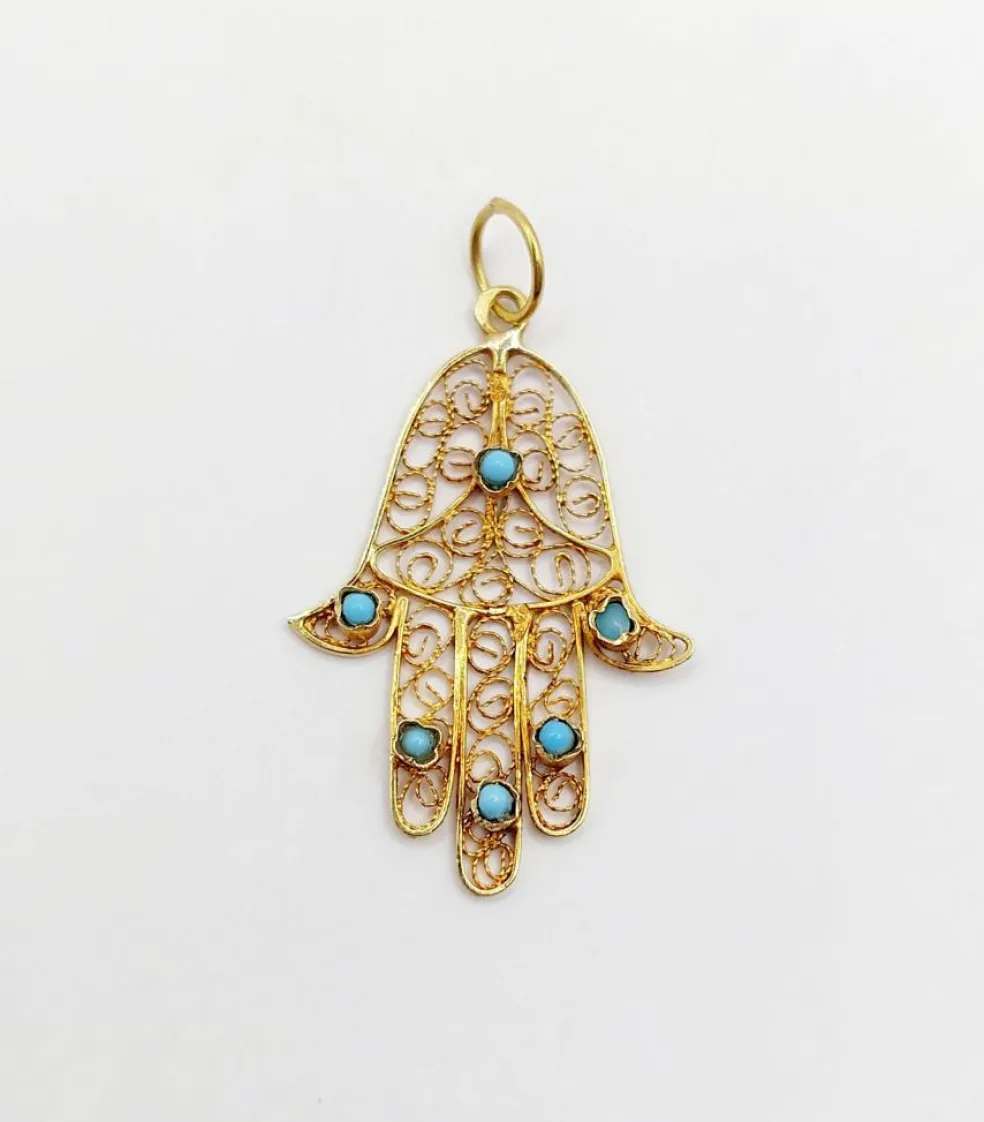 Pendentif vintage or jaune Main de fatma orné de turquoises (circa 1950)