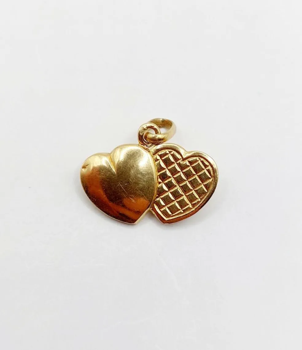 Pendentif vintage or 18k formant deux cœurs accolés reliés par une chaine