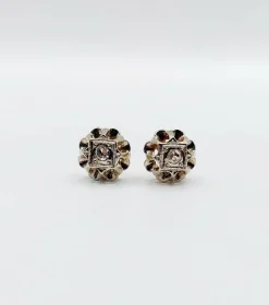 Puces d'oreilles Art Déco or jaune, diamant serti illusion (circa 1920)