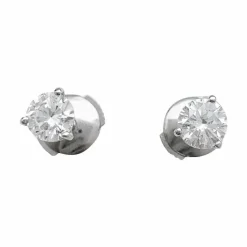 Puces d'oreilles en or blanc, diamants.