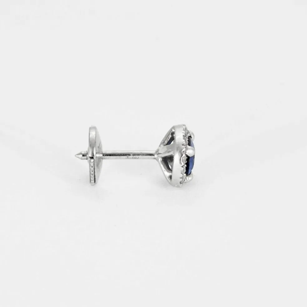 Puces d'oreilles en or blanc saphir et diamants