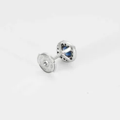 Puces d'oreilles en or blanc saphir et diamants