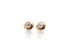 Puces d’oreilles en or et diamants