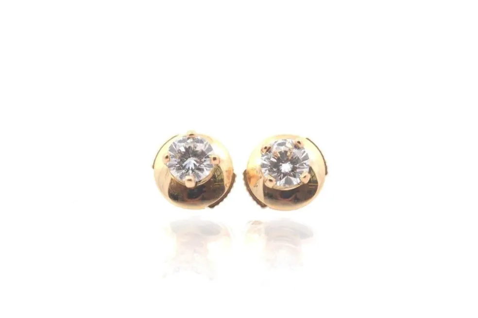 Puces d'oreilles en or 18k et diamants
