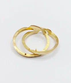 RARE Alliance jumelée or jaune finement ciselée, NON gravée (circa 1880)