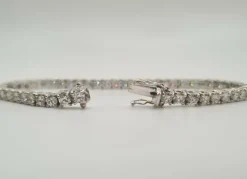 Rivière de diamants naturels or blanc 18 carats