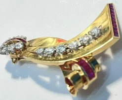 Rubis retro, broche ruban par Lackritz