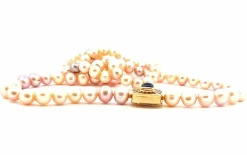 Sautoir en perles motif or, saphir et grenats