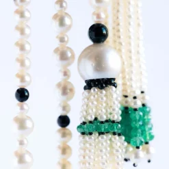 Sautoir perles, émeraudes et onyx