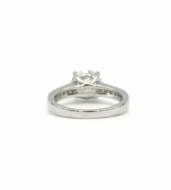 Solitaire accompagné - 1,88 carats I VVS2