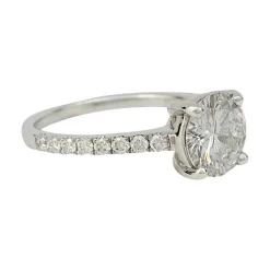 Solitaire accompagné, diamant 1,53 carat.
