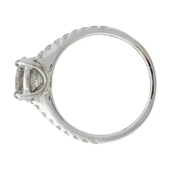Solitaire accompagné, diamant 1,53 carat.