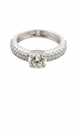 Solitaire en diamants sur monture or blanc 18 carats