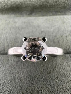 Solitaire en or avec diamant