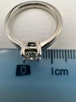 Solitaire en or avec diamant