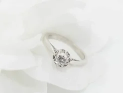 Solitaire en or blanc et diamant 0,23ct