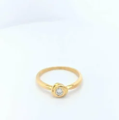 Solitaire en or jaune et diamant