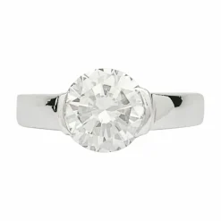 Solitaire en platine, diamant 1,82 carat.
