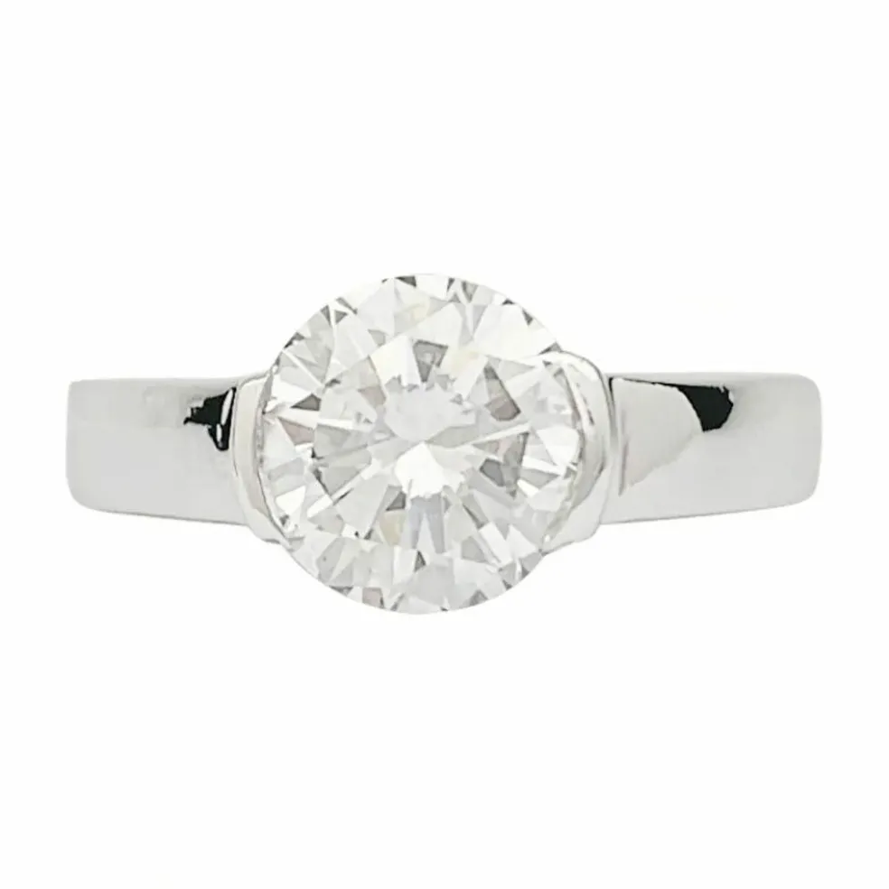 Solitaire en platine, diamant 1,82 carat.