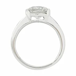 Solitaire en platine, diamant 1,82 carat.