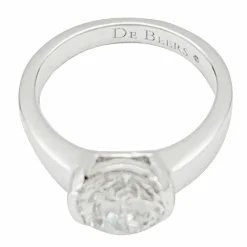 Solitaire en platine, diamant 1,82 carat.