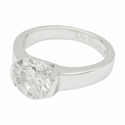 Solitaire en platine, diamant 1,82 carat.