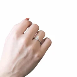 Solitaire or blanc diamant poire