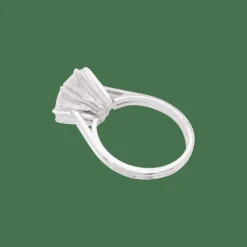 Solitaire or blanc, diamant 4,02 carats.
