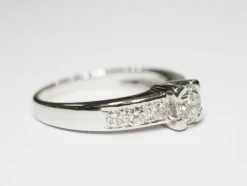 Solitaire or blanc et diamant