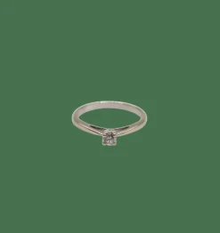 Solitaire or blanc serti d'un diamant